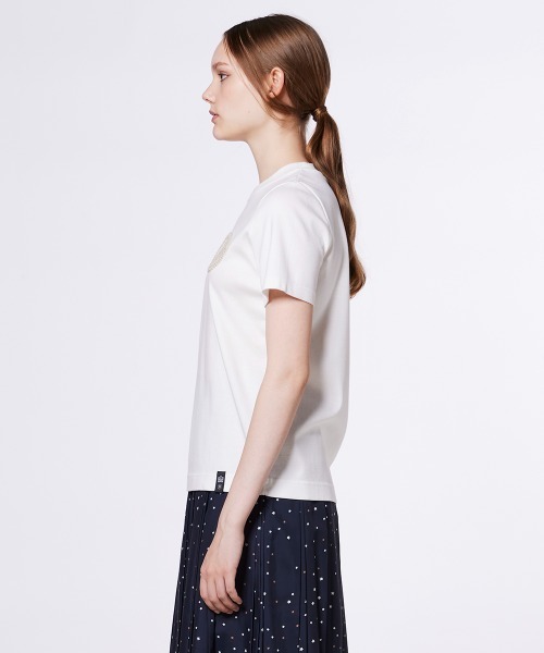 DOUBLE STANDARD CLOTHING（ダブルスタンダードクロージング）の「Dロゴ刺繍フライスTシャツ（Tシャツ/カットソー・レディース・オフホワイト/ベージュ/ブラウン・FREE）」の6枚目の写真