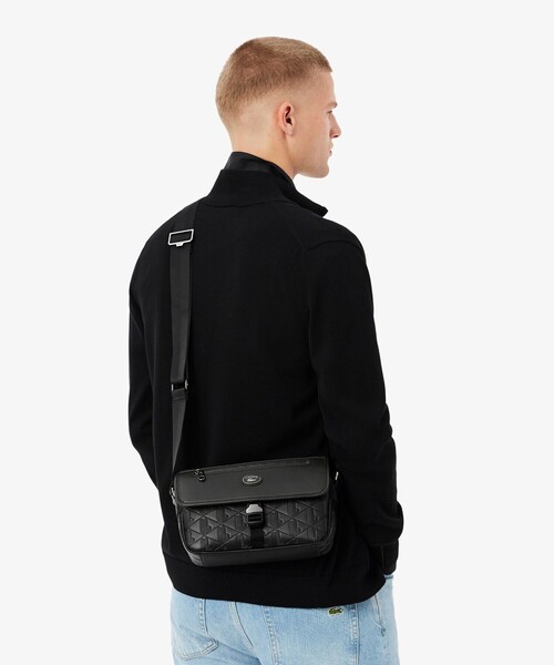 LACOSTE ラコステ レザー メッセンジャーバッグ モノグラム フラップ LACOSTE（ラコステ）の「ザブレンド モノグラムフラップ