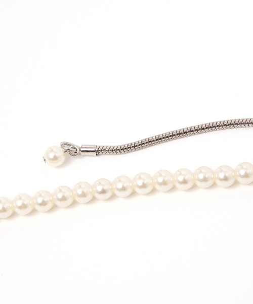 LEPSIM(レプシィム)の「《オフィスライン》パールベルトネックレス 592483(ネックレス・レディース・アイボリー・ONE SIZE)」の10枚目の写真