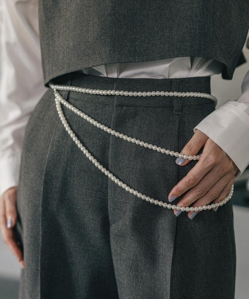 LEPSIM(レプシィム)の「《オフィスライン》パールベルトネックレス 592483(ネックレス・レディース・アイボリー・ONE SIZE)」の3枚目の写真