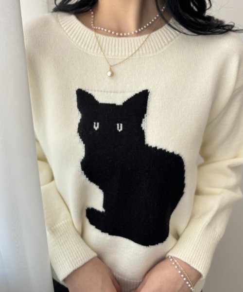maison de LATIR（メゾンドラティール）の「「遊び心をちょっとだけ、上品に。」猫デザインのニットトップス（ニット/セーター・レディース・ホワイト/ブラック・FREE）」の4枚目の写真