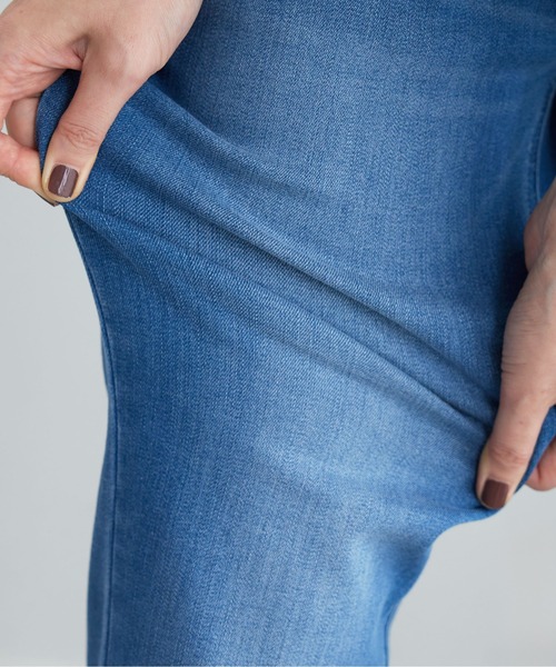 BELLUNA PLUS(ベルーナ)の「やわらかストレッチデニムスリムパンツ68(その他パンツ・レディース・ライトブルー/ネイビー/ブルー・X-LARGE/LARGE/MEDIUM/SMALL)」の12枚目の写真