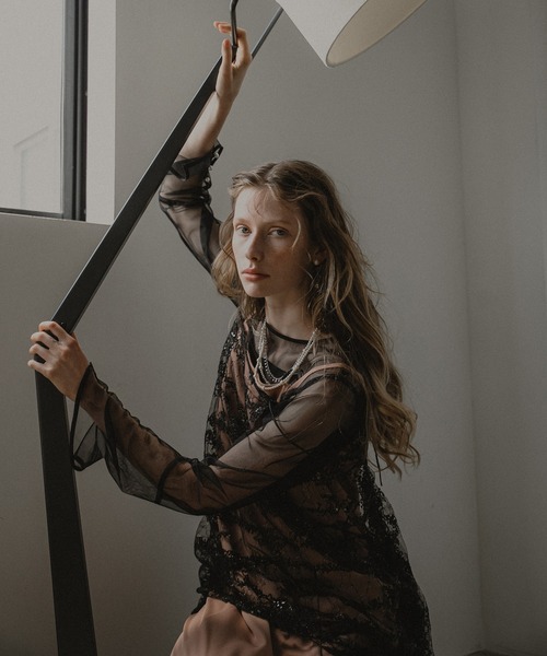 et.UNiVER（エトユニベール）の「Midnight sparkle dress set（ドレス・レディース・ブラック/チャコール/ピンクベージュ・LARGE/MEDIUM/SMALL）」の5枚目の写真