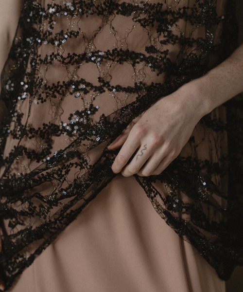 et.UNiVER（エトユニベール）の「Midnight sparkle dress set（ドレス・レディース・ブラック/チャコール/ピンクベージュ・LARGE/MEDIUM/SMALL）」の14枚目の写真
