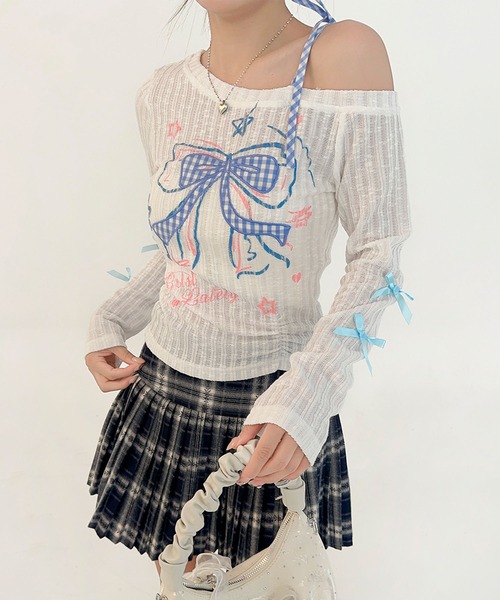 HOOK(フック)の「HOOK for girls リボン刺繍×レースアップ オフショル ロングスリーブトップス(Tシャツ/カットソー・レディース・ブラック/ホワイト・MEDIUM/SMALL)」の2枚目の写真
