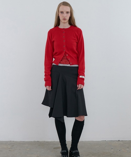 Kijun(キジュン)の「Kijun/キジュン Double Neck Knit Cardigan 重ね着風 ショート丈 ウールニットカーディガン(カーディガン/ボレロ・レディース・グレー/レッド・S/M)」の11枚目の写真