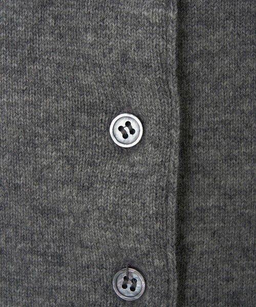 Kijun(キジュン)の「Kijun/キジュン Double Neck Knit Cardigan 重ね着風 ショート丈 ウールニットカーディガン(カーディガン/ボレロ・レディース・グレー/レッド・S/M)」の7枚目の写真