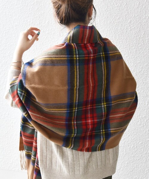 TWEED MILL（ツイードミル）の「TWEED MILL: チェック ウール ストール 25AW（ストール/ショール・レディース・キャメル/ライトグレー・ONE SIZE）」の7枚目の写真