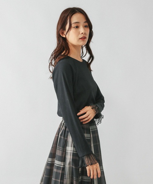 GLOBAL WORK（グローバルワーク）の「Beautee袖フレア長袖/580845（Tシャツ/カットソー・レディース・ホワイト系その他3/ブラック系その他/オフホワイト/ブラック・LARGE/MEDIUM/SMALL）」の14枚目の写真