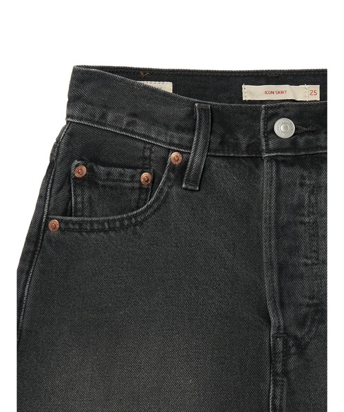 Levi's(リーバイス)の「Levi's/リーバイス ICON デニム スカート ブラック(デニムスカート・レディース・ブラック・25inch/24inch/23inch/28inch/27inch/26inch)」の6枚目の写真