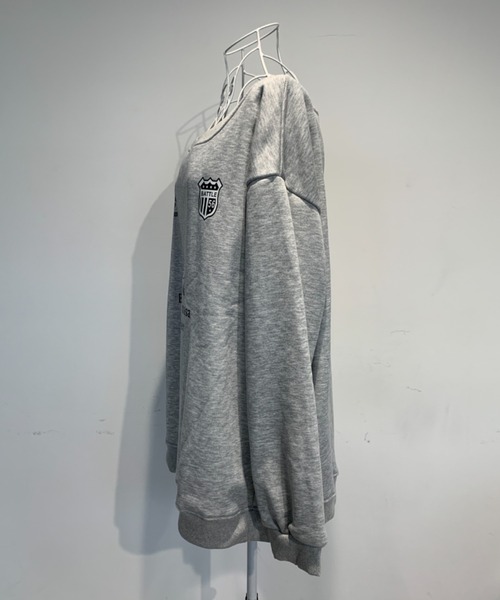 lilful（リルフル）の「アメリカンロゴプリント ビッグシルエット ワンショルダーオーバーサイズスウェット（スウェット・レディース・グレー・M/L）」の9枚目の写真