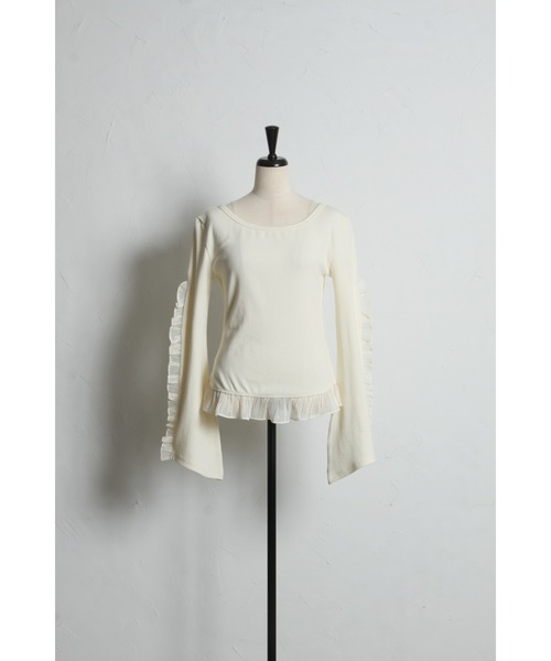 ARVELLIA(アルベリア)の「FRILL ACCENT 2-WAY TOPS(Tシャツ/カットソー・レディース・ブラック/アイボリー・M)」の4枚目の写真