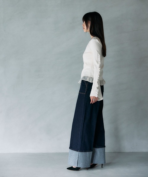 ARVELLIA(アルベリア)の「FRILL ACCENT 2-WAY TOPS(Tシャツ/カットソー・レディース・ブラック/アイボリー・M)」の20枚目の写真