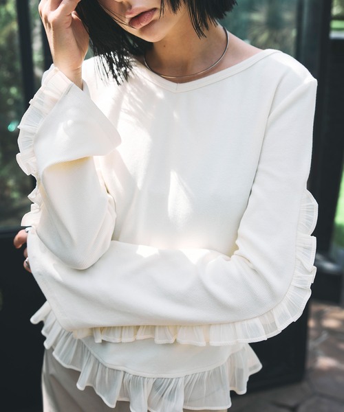 ARVELLIA(アルベリア)の「FRILL ACCENT 2-WAY TOPS(Tシャツ/カットソー・レディース・ブラック/アイボリー・M)」の16枚目の写真