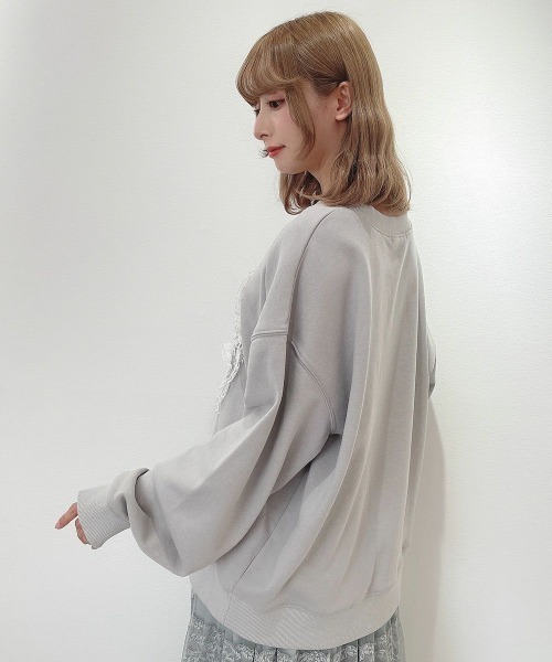 F i.n.t(フィント)の「フラワーレースパッチワークスウェット/fint フィント(スウェット・レディース・ライトグレー/オフホワイト・FREE)」の10枚目の写真