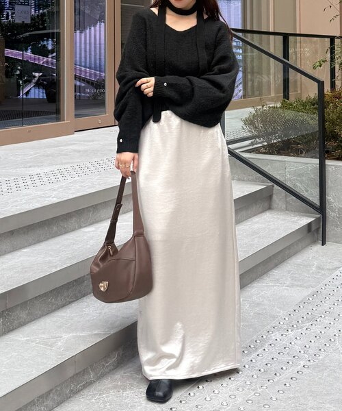 Thevon(ゼボン)の「チョーカー付きVネックニット(ニット/セーター・レディース・ブラック/ブラウン/ベージュ/ミント・FREE)」の10枚目の写真