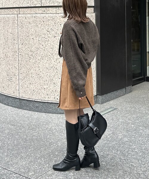 Thevon(ゼボン)の「チョーカー付きVネックニット(ニット/セーター・レディース・ブラック/ブラウン/ベージュ/ミント・FREE)」の19枚目の写真