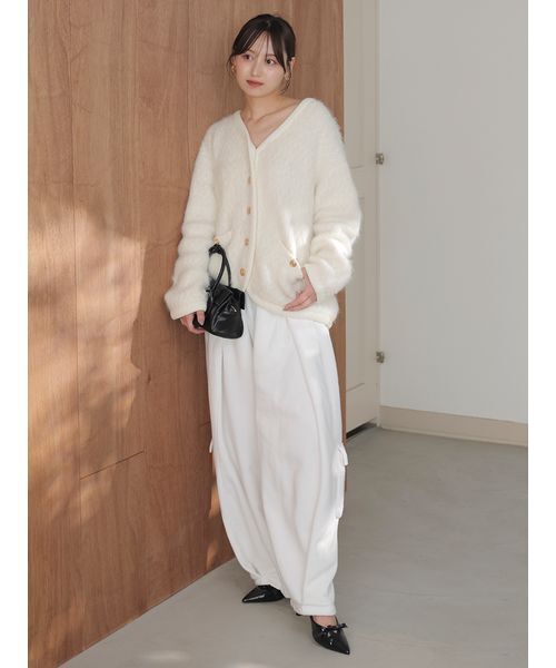 SNIDEL(スナイデル)の「ファーライクミドルニットジャケット(ノーカラージャケット・レディース・アイボリー/チャコールグレー/ミント・F)」の9枚目の写真