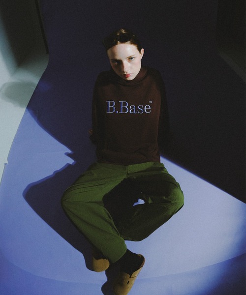 BROKEN BASE（ブロークンベース）の「B.Base 3D Embroidered Hoodie / B.Base 3Dエンブロイデッドフーディ（スウェット・メンズ・レッド/ブラウン/ネイビー/グレー/カーキ/ブラック・SMALL/LARGE/MEDIUM）」の8枚目の写真