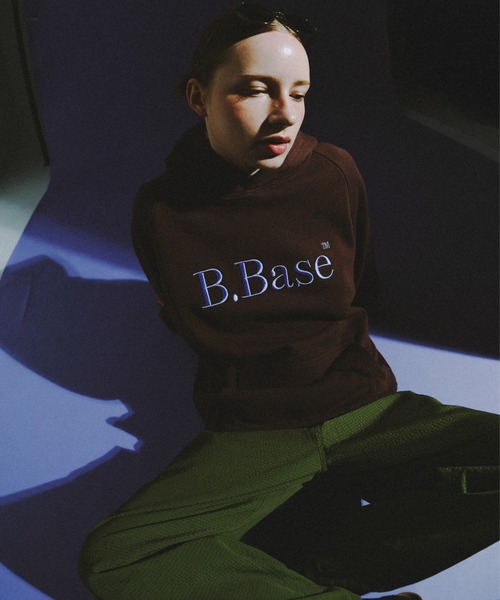 BROKEN BASE（ブロークンベース）の「B.Base 3D Embroidered Hoodie / B.Base 3Dエンブロイデッドフーディ（スウェット・メンズ・レッド/ブラウン/ネイビー/グレー/カーキ/ブラック・SMALL/LARGE/MEDIUM）」の9枚目の写真