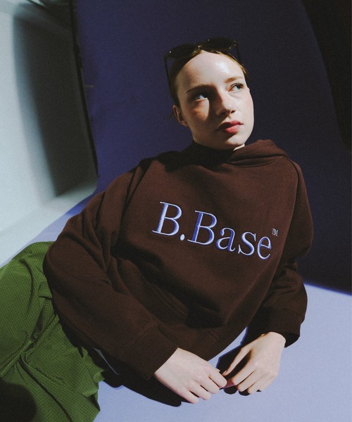 BROKEN BASE（ブロークンベース）の「B.Base 3D Embroidered Hoodie / B.Base 3Dエンブロイデッドフーディ（スウェット・メンズ・レッド/ブラウン/ネイビー/グレー/カーキ/ブラック・SMALL/LARGE/MEDIUM）」の10枚目の写真