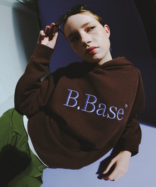 BROKEN BASE（ブロークンベース）の「B.Base 3D Embroidered Hoodie / B.Base 3Dエンブロイデッドフーディ（スウェット・メンズ・レッド/ブラウン/ネイビー/グレー/カーキ/ブラック・SMALL/LARGE/MEDIUM）」の11枚目の写真