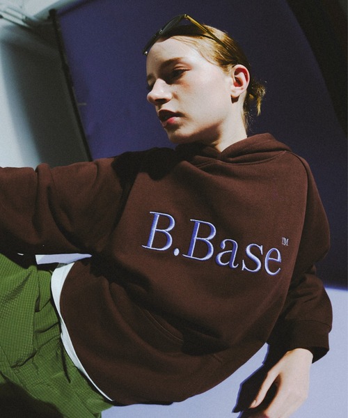 BROKEN BASE（ブロークンベース）の「B.Base 3D Embroidered Hoodie / B.Base 3Dエンブロイデッドフーディ（スウェット・メンズ・レッド/ブラウン/ネイビー/グレー/カーキ/ブラック・SMALL/LARGE/MEDIUM）」の12枚目の写真