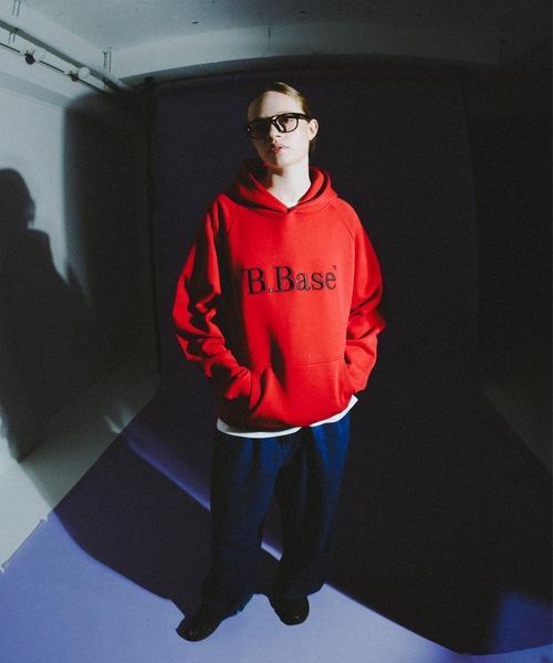 BROKEN BASE（ブロークンベース）の「B.Base 3D Embroidered Hoodie / B.Base 3Dエンブロイデッドフーディ（スウェット・メンズ・レッド/ブラウン/ネイビー/グレー/カーキ/ブラック・SMALL/LARGE/MEDIUM）」の14枚目の写真