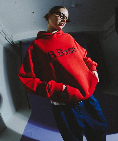 BROKEN BASE（ブロークンベース）の「B.Base 3D Embroidered Hoodie / B.Base 3Dエンブロイデッドフーディ（スウェット・メンズ・レッド/ブラウン/ネイビー/グレー/カーキ/ブラック・SMALL/LARGE/MEDIUM）」の19枚目の写真