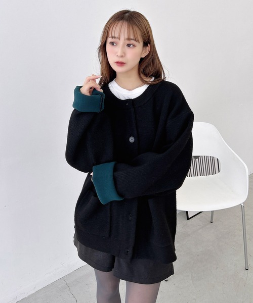 SOELA(ソエラ)の「【INGNI SOELA】バイカラーニットカーディガン/WEB限定(カーディガン/ボレロ・レディース・グレー系5/ホワイト系その他6/ブラック×グリーン/グレー×ピンク・M)」の3枚目の写真
