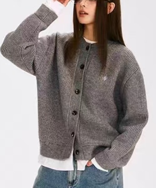 Achic(アシック)の「ニットとチェック組み合わせカーディガン(カーディガン/ボレロ・レディース・ネイビー/レッド/グレー・M)」の4枚目の写真
