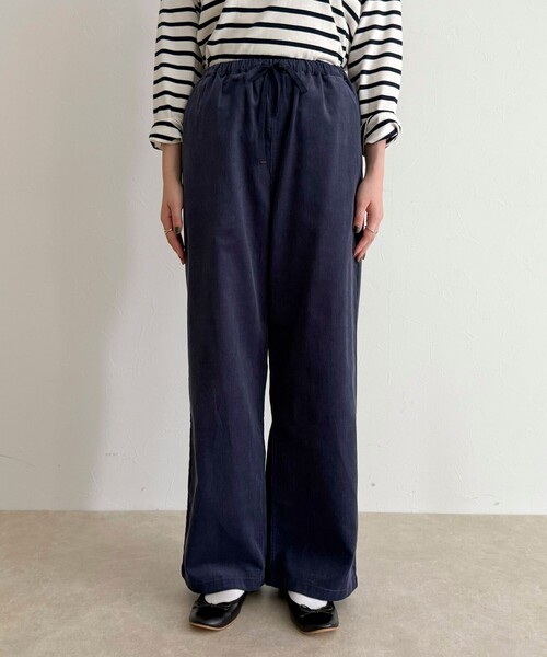 fredy emue（フレディエミュ）の「【GEVACO/ゲバコ】コーデュロイイージーワイドパンツ（その他パンツ・レディース・アイボリー/ブラック/ブルー/キャメル・38）」の13枚目の写真