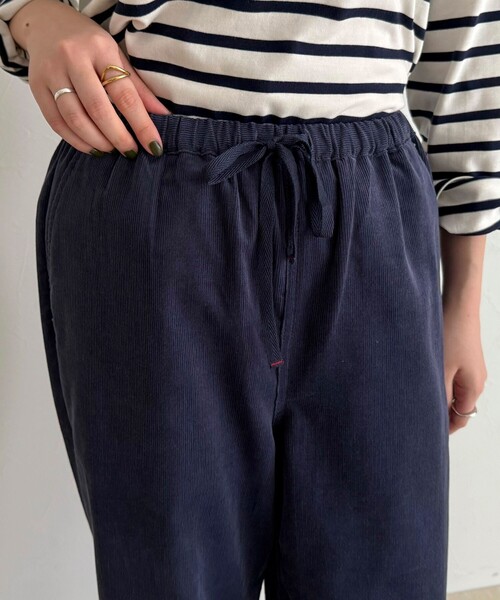 fredy emue（フレディエミュ）の「【GEVACO/ゲバコ】コーデュロイイージーワイドパンツ（その他パンツ・レディース・アイボリー/ブラック/ブルー/キャメル・38）」の17枚目の写真