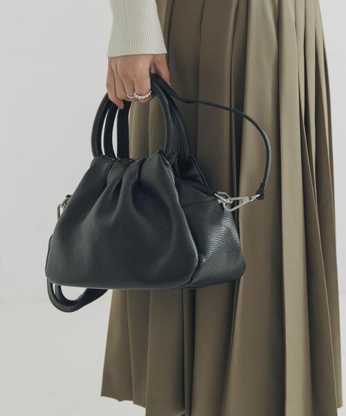 URBAN RESEARCH（アーバンリサーチ）の「レザーハンドバッグ（ハンドバッグ・レディース・モカ/ブラック/オフホワイト・-）」の3枚目の写真