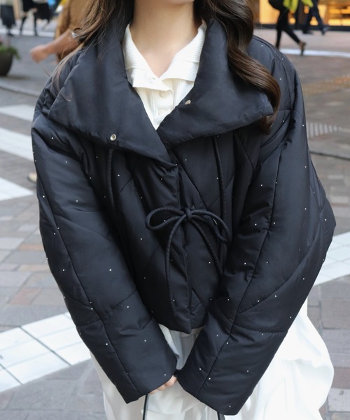 mellowneon(メロウネオン)の「2wayビジューリボンキルティングコート(ダウンジャケット/コート・レディース・ブラック/アイボリー・FREE)」の14枚目の写真