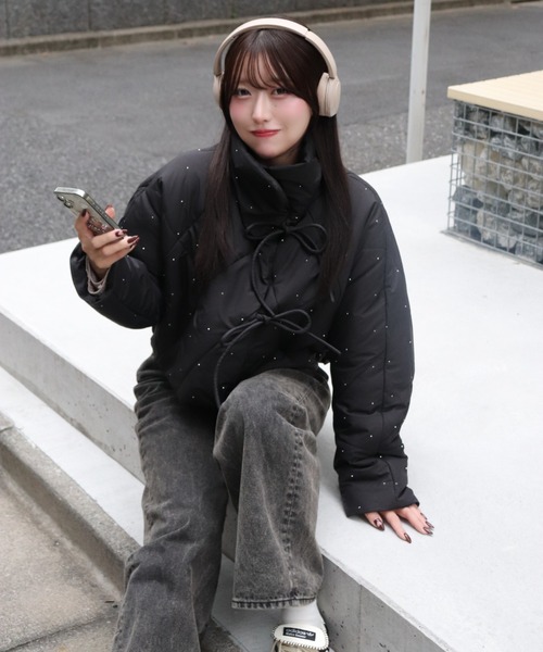 mellowneon(メロウネオン)の「2wayビジューリボンキルティングコート(ダウンジャケット/コート・レディース・ブラック/アイボリー・FREE)」の21枚目の写真