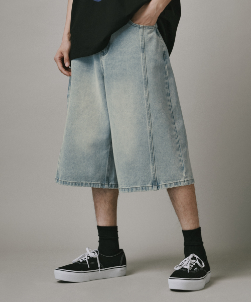 Verdnt（バーダント）の「切開ウォッシュドデニムバミューダパンツ[ライトブルー]（その他パンツ・レディース・ライトインディゴブルー・SMALL/MEDIUM/LARGE/X-LARGE）」の2枚目の写真