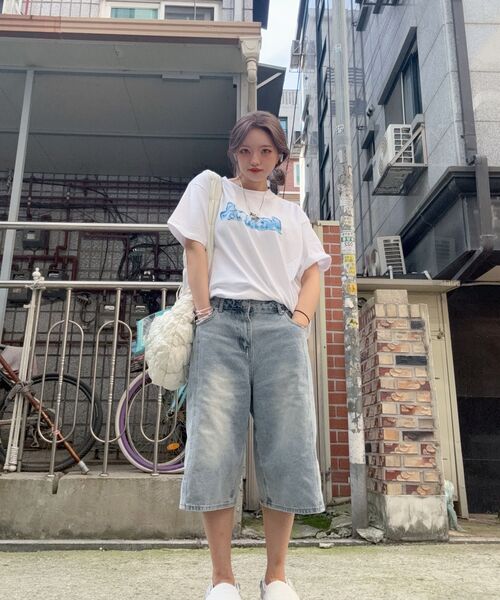 Verdnt（バーダント）の「切開ウォッシュドデニムバミューダパンツ[ライトブルー]（その他パンツ・レディース・ライトインディゴブルー・SMALL/MEDIUM/LARGE/X-LARGE）」の10枚目の写真