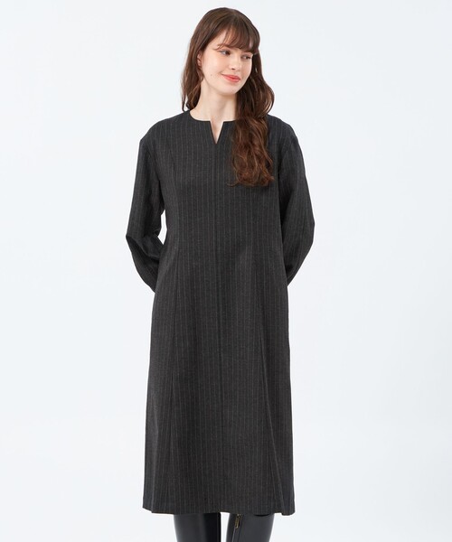 MACKINTOSH PHILOSOPHY(マッキントッシュ フィロソフィー)の「ラメサキソニーサックワンピース(ワンピース・レディース・ベージュ/グレー系その他2・38/36)」の2枚目の写真