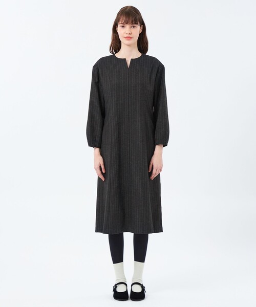 MACKINTOSH PHILOSOPHY(マッキントッシュ フィロソフィー)の「ラメサキソニーサックワンピース(ワンピース・レディース・ベージュ/グレー系その他2・38/36)」の4枚目の写真