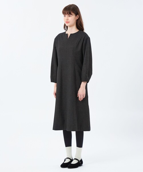 MACKINTOSH PHILOSOPHY(マッキントッシュ フィロソフィー)の「ラメサキソニーサックワンピース(ワンピース・レディース・ベージュ/グレー系その他2・38/36)」の3枚目の写真