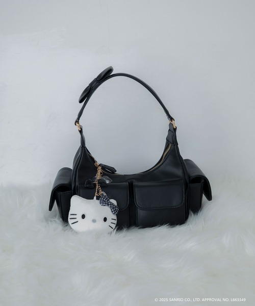 sanrio（サンリオ）の「【HELLO KITTY】モノトーンハローキティぬいぐるみバッグチャーム（キーホルダー・レディース・ホワイト・FREE）」の2枚目の写真