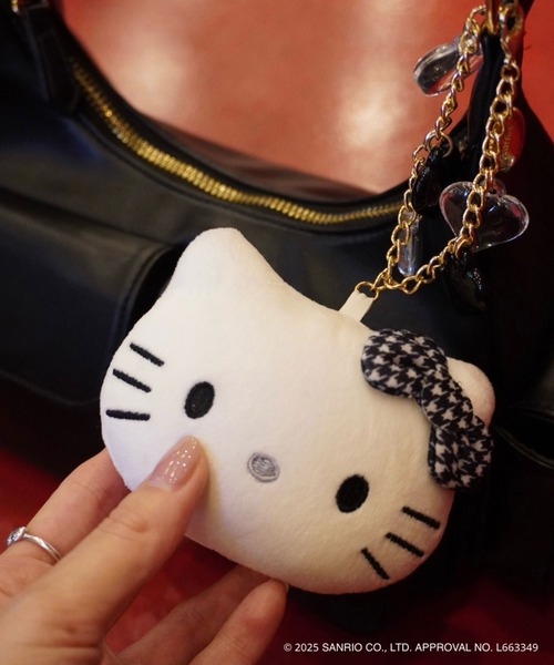 セール】【HELLO KITTY】モノトーンハローキティぬいぐるみバッグ