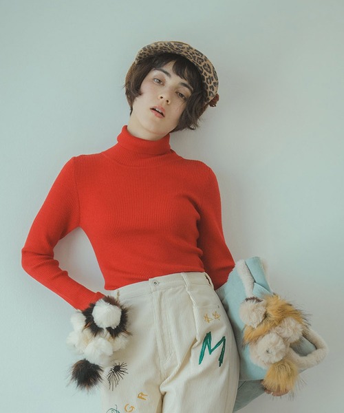 Three Four Time（ｽﾘｰﾌｫｰﾀｲﾑ）の「カラーリブタートルネックプルオーバー（ニット/セーター・レディース・オフホワイト/ブルー/ブラック/レッド・FREE）」の4枚目の写真