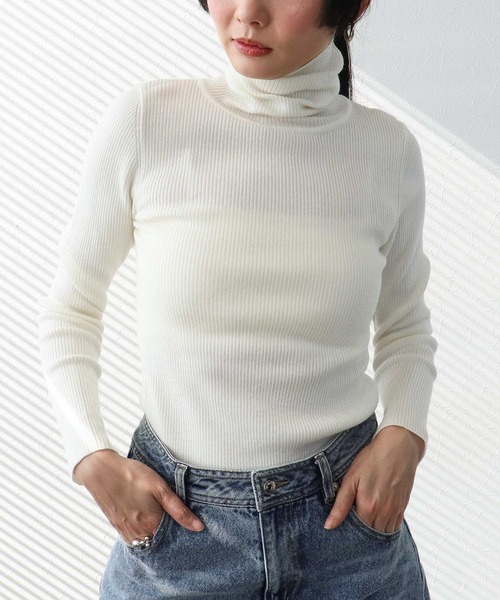 Three Four Time（ｽﾘｰﾌｫｰﾀｲﾑ）の「カラーリブタートルネックプルオーバー（ニット/セーター・レディース・オフホワイト/ブルー/ブラック/レッド・FREE）」の2枚目の写真