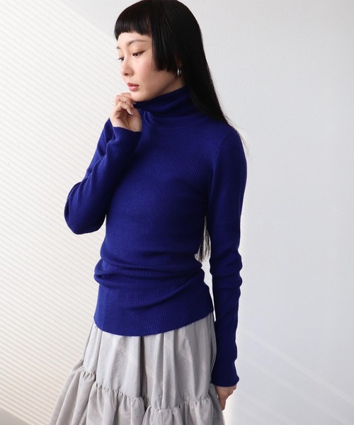 Three Four Time（ｽﾘｰﾌｫｰﾀｲﾑ）の「カラーリブタートルネックプルオーバー（ニット/セーター・レディース・オフホワイト/ブルー/ブラック/レッド・FREE）」の3枚目の写真