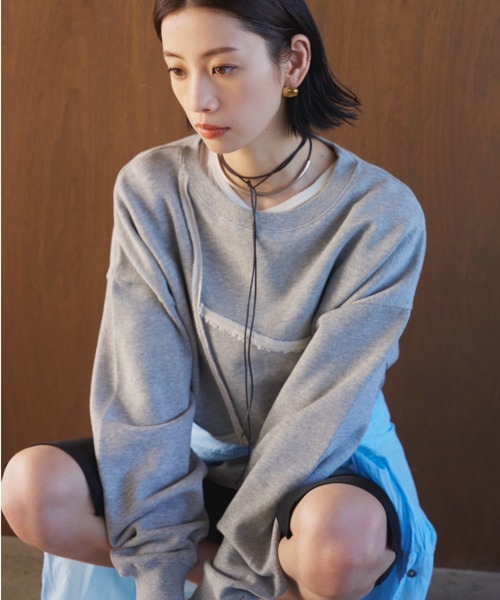 AIC.(エーアイシー)の「アウトリンキングスウェットトップス/セットアップ可能(スウェット・レディース・ライトグレー/グレー・FREE)」の3枚目の写真