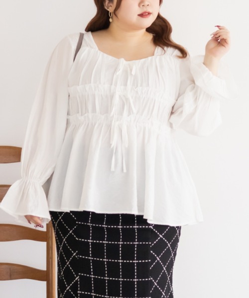 CLETTE(クレット)の「CLETTEオリジナルフロントリボンギャザーデザインブラウス(シャツ/ブラウス・レディース・オフホワイト/ワイン/ピンク・LL/3L/4L)」の1枚目の写真