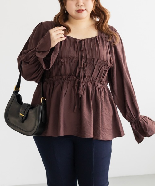 CLETTE(クレット)の「CLETTEオリジナルフロントリボンギャザーデザインブラウス(シャツ/ブラウス・レディース・オフホワイト/ワイン/ピンク・LL/3L/4L)」の13枚目の写真