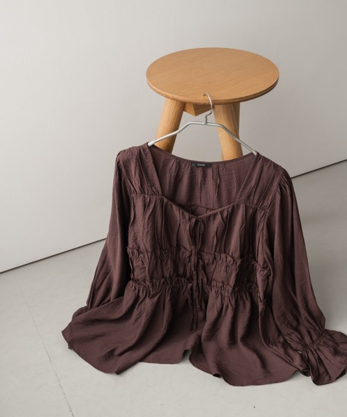 CLETTE(クレット)の「CLETTEオリジナルフロントリボンギャザーデザインブラウス(シャツ/ブラウス・レディース・オフホワイト/ワイン/ピンク・LL/3L/4L)」の17枚目の写真